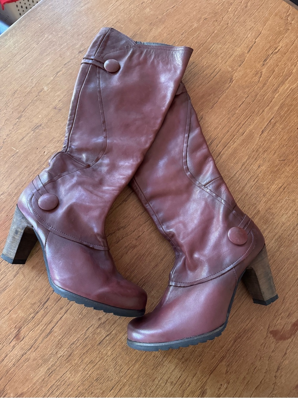 Miz Mooz Barcelona Collection Burgundy Leather Knee-High Boots 8.5
Made in Spain